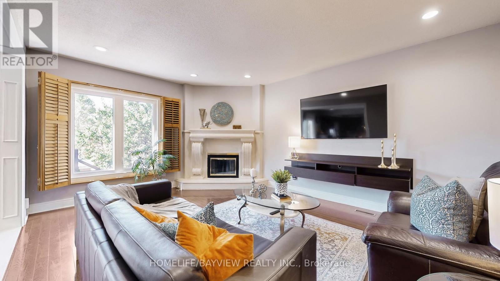372 Greenock Drive, Vaughan (Maple), Ontario  L6A 1M5 - Photo 14 - N12417410