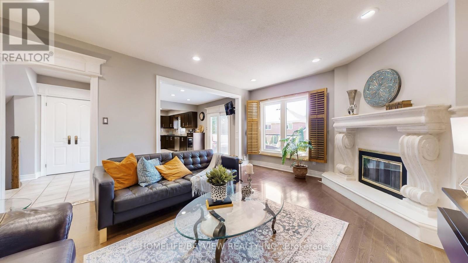 372 Greenock Drive, Vaughan (Maple), Ontario  L6A 1M5 - Photo 15 - N12417410