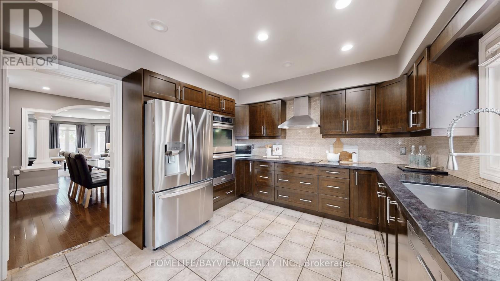 372 Greenock Drive, Vaughan (Maple), Ontario  L6A 1M5 - Photo 18 - N12417410