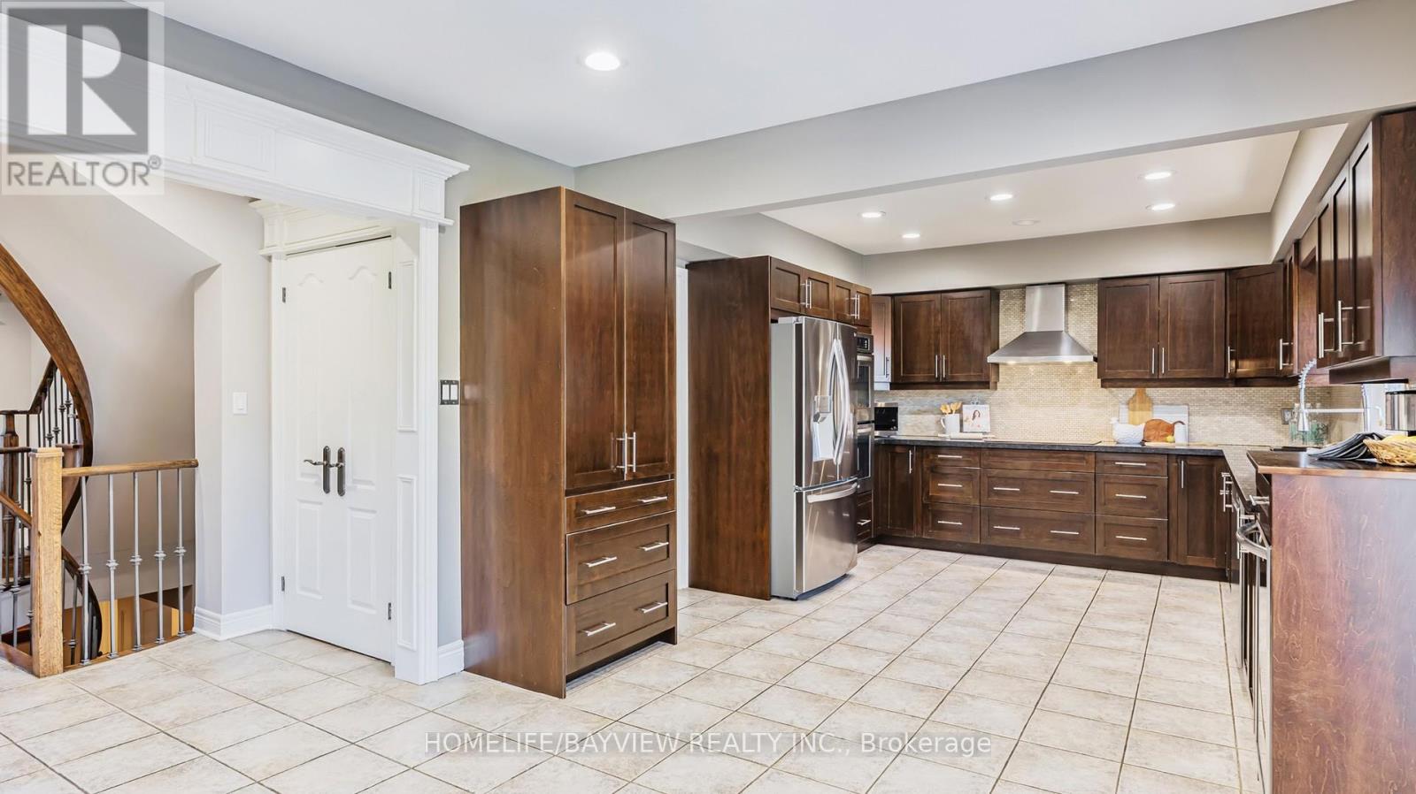 372 Greenock Drive, Vaughan (Maple), Ontario  L6A 1M5 - Photo 19 - N12417410