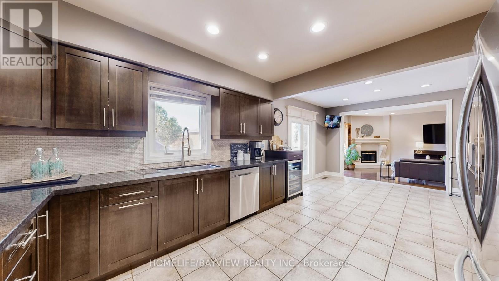 372 Greenock Drive, Vaughan (Maple), Ontario  L6A 1M5 - Photo 22 - N12417410