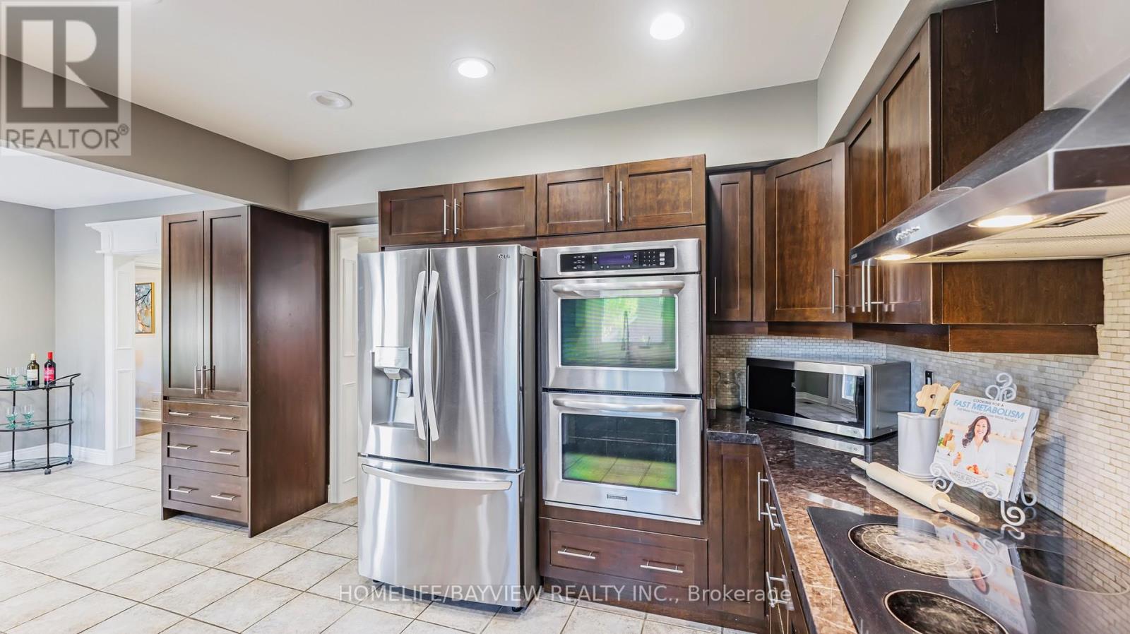 372 Greenock Drive, Vaughan (Maple), Ontario  L6A 1M5 - Photo 23 - N12417410