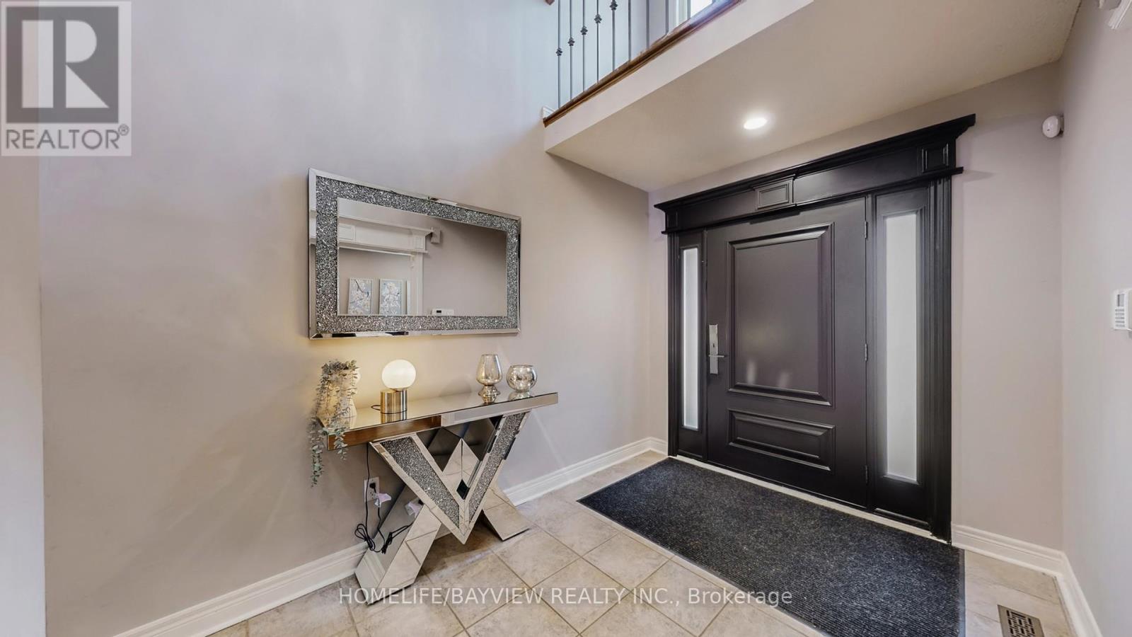 372 Greenock Drive, Vaughan (Maple), Ontario  L6A 1M5 - Photo 4 - N12417410
