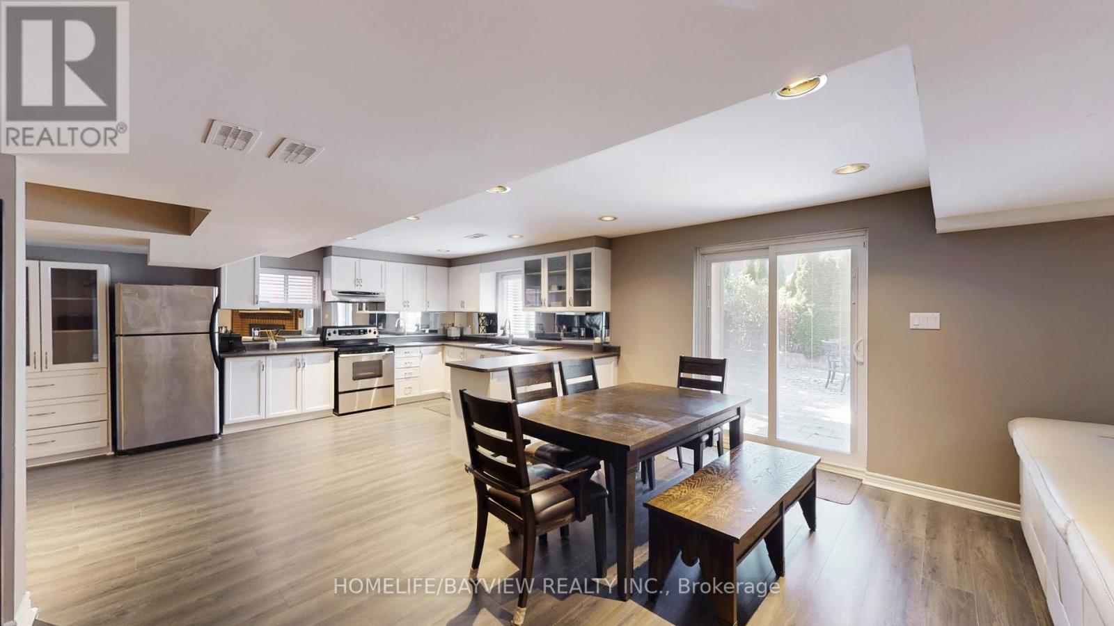 372 Greenock Drive, Vaughan (Maple), Ontario  L6A 1M5 - Photo 44 - N12417410