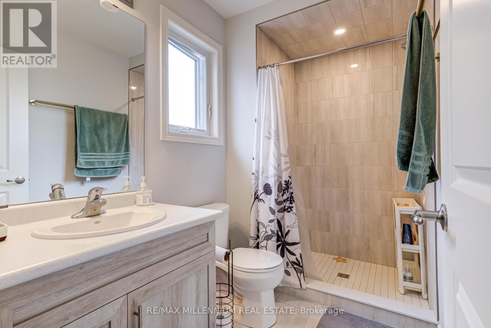 3597 Carolinia Court, Fort Erie, Ontario  L0S 1N0 - Photo 28 - X12417407