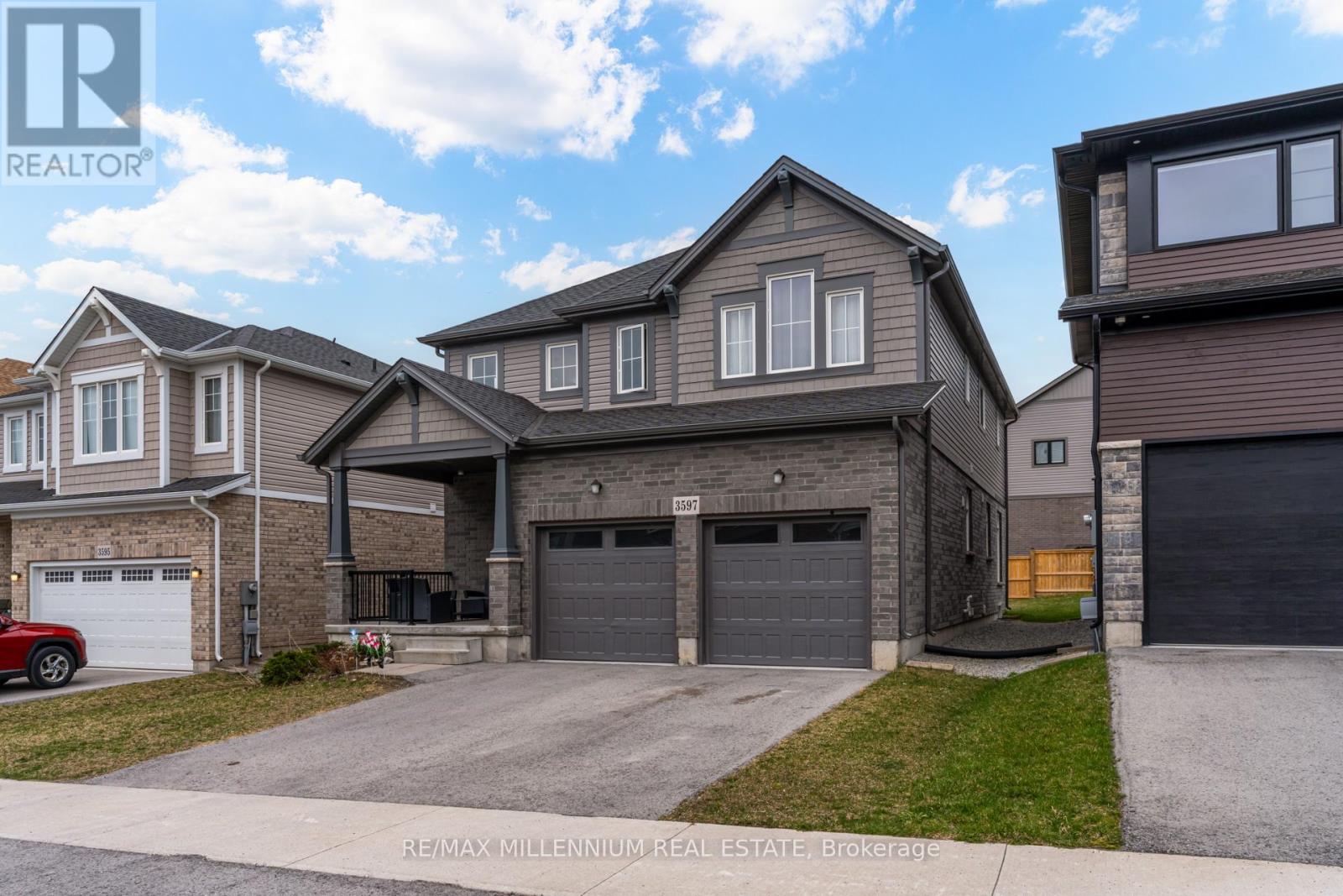 3597 Carolinia Court, Fort Erie, Ontario  L0S 1N0 - Photo 3 - X12417407