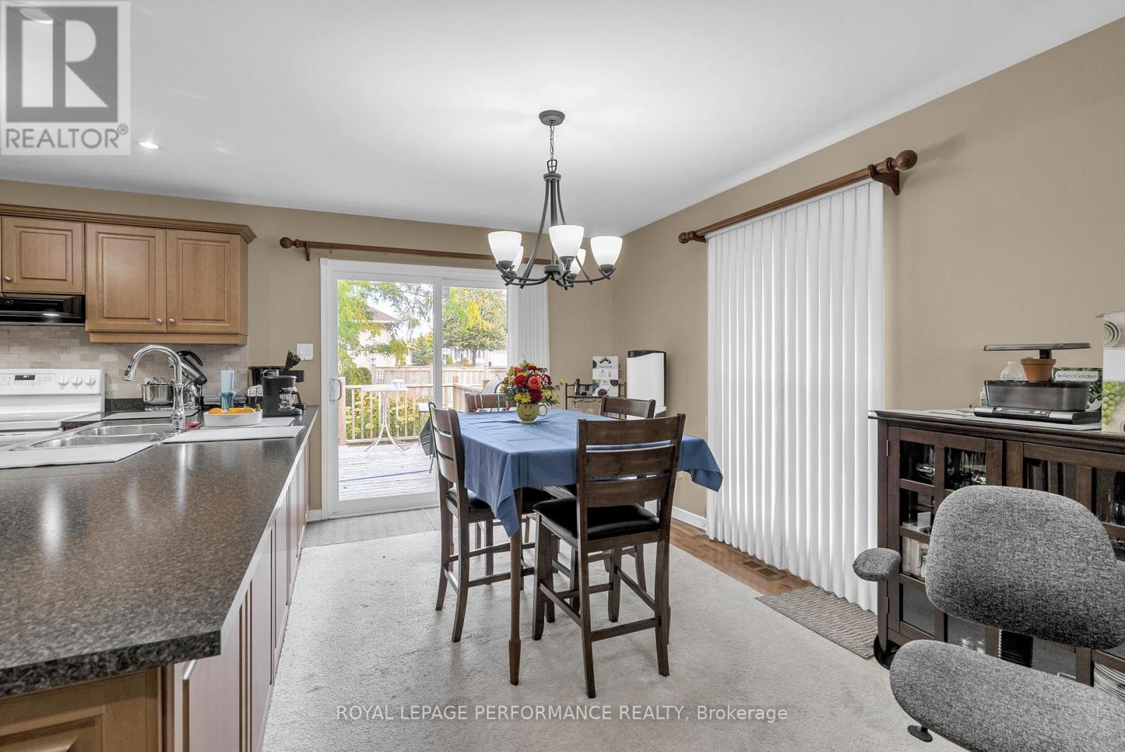 541 Dean Drive, Cornwall, Ontario  K6H 7H7 - Photo 12 - X12417430