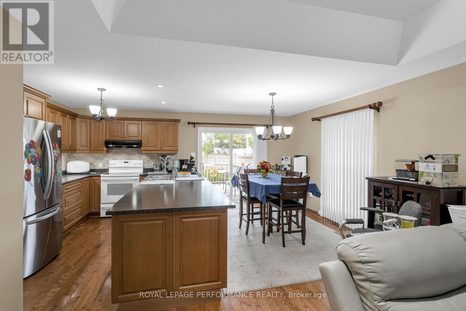 541 Dean Drive, Cornwall, Ontario  K6H 7H7 - Photo 14 - X12417430