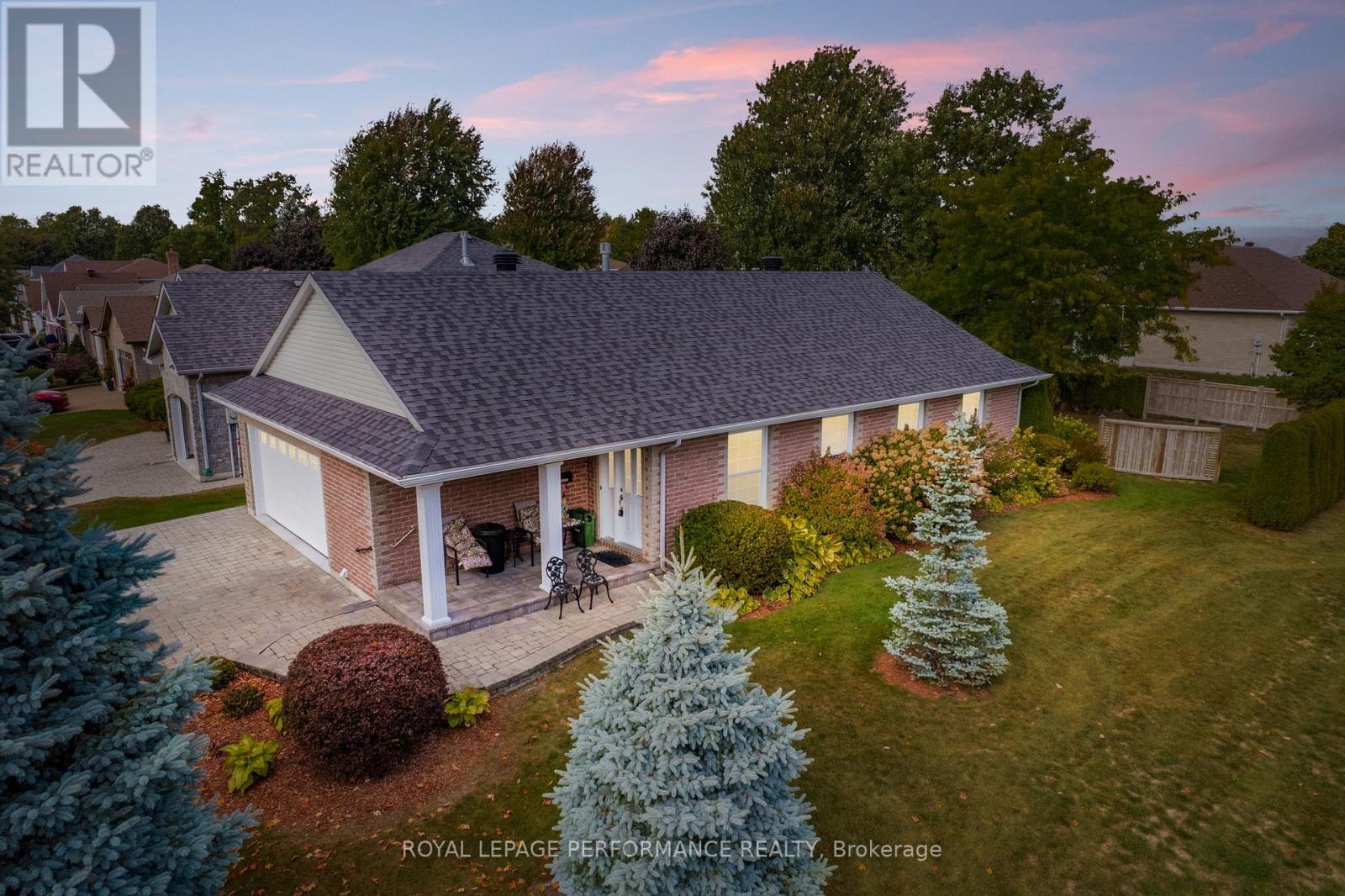 541 Dean Drive, Cornwall, Ontario  K6H 7H7 - Photo 2 - X12417430
