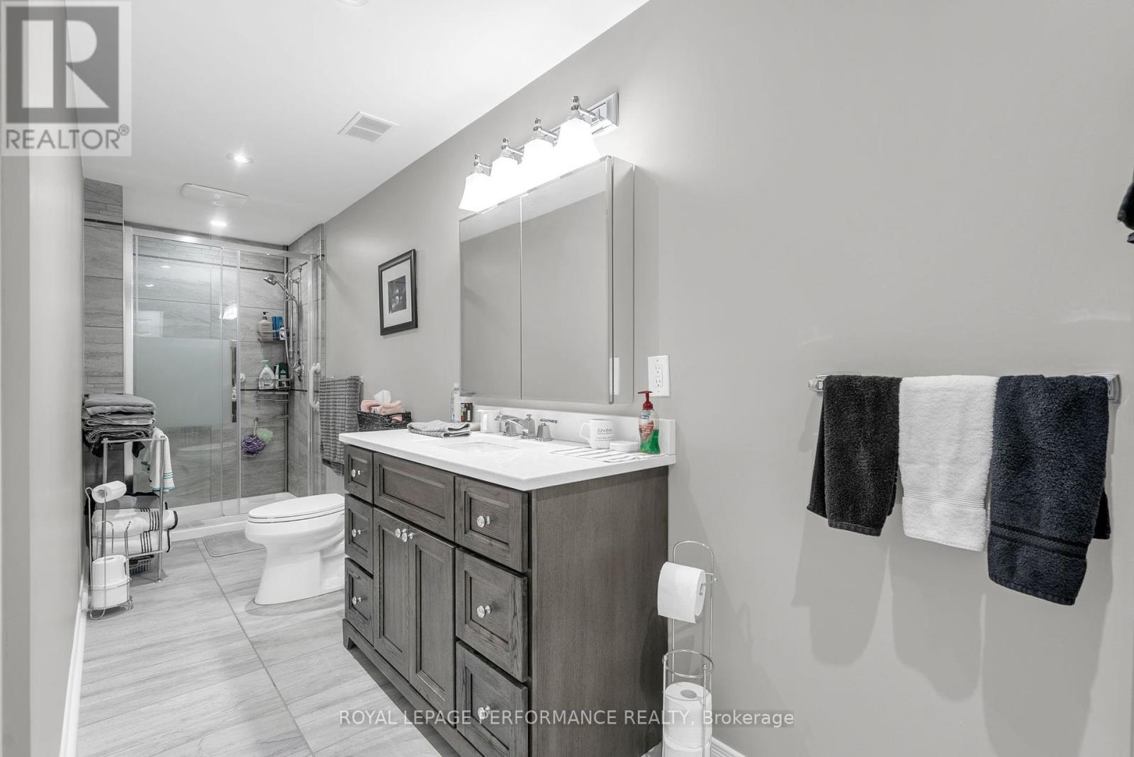 541 Dean Drive, Cornwall, Ontario  K6H 7H7 - Photo 36 - X12417430