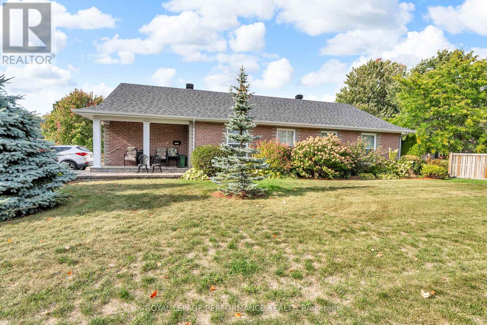 541 Dean Drive, Cornwall, Ontario  K6H 7H7 - Photo 6 - X12417430