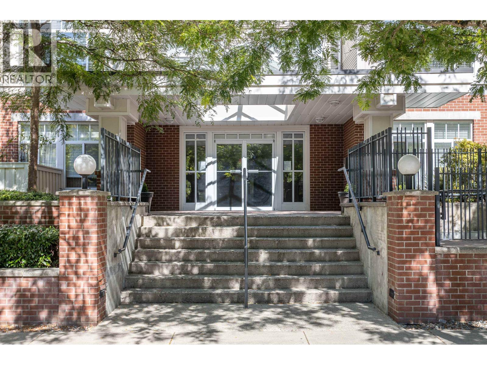 302 2353 Marpole Avenue, Port Coquitlam, British Columbia  V3C 2A1 - Photo 2 - R3045547