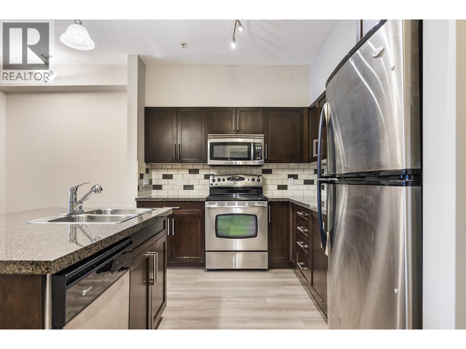 302 2353 Marpole Avenue, Port Coquitlam, British Columbia  V3C 2A1 - Photo 5 - R3045547