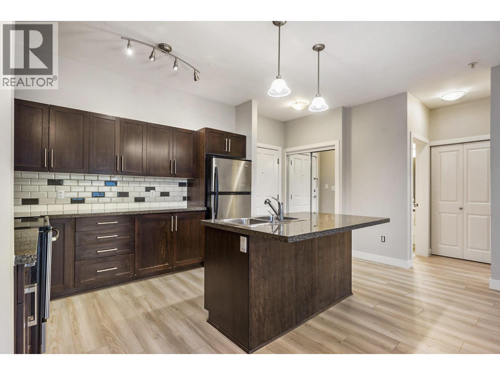 302 2353 Marpole Avenue, Port Coquitlam, British Columbia  V3C 2A1 - Photo 8 - R3045547