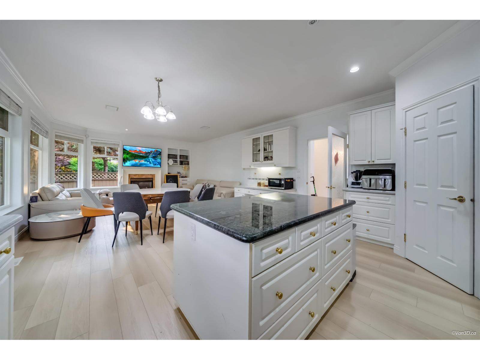14946 22a Avenue, Surrey, British Columbia  V4A 9X3 - Photo 8 - R3050049