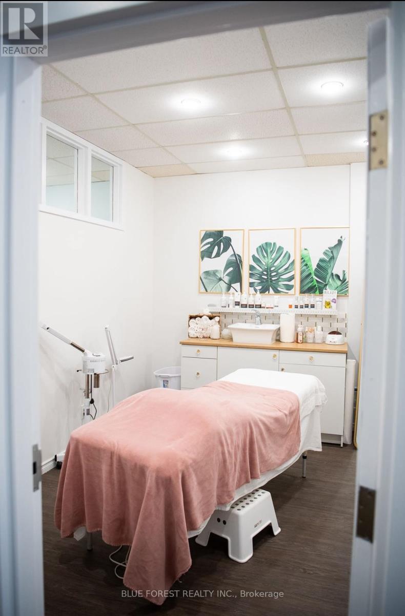 4 - 1329 Fuller Street, London East, Ontario  N5Y 4R1 - Photo 6 - X12417435