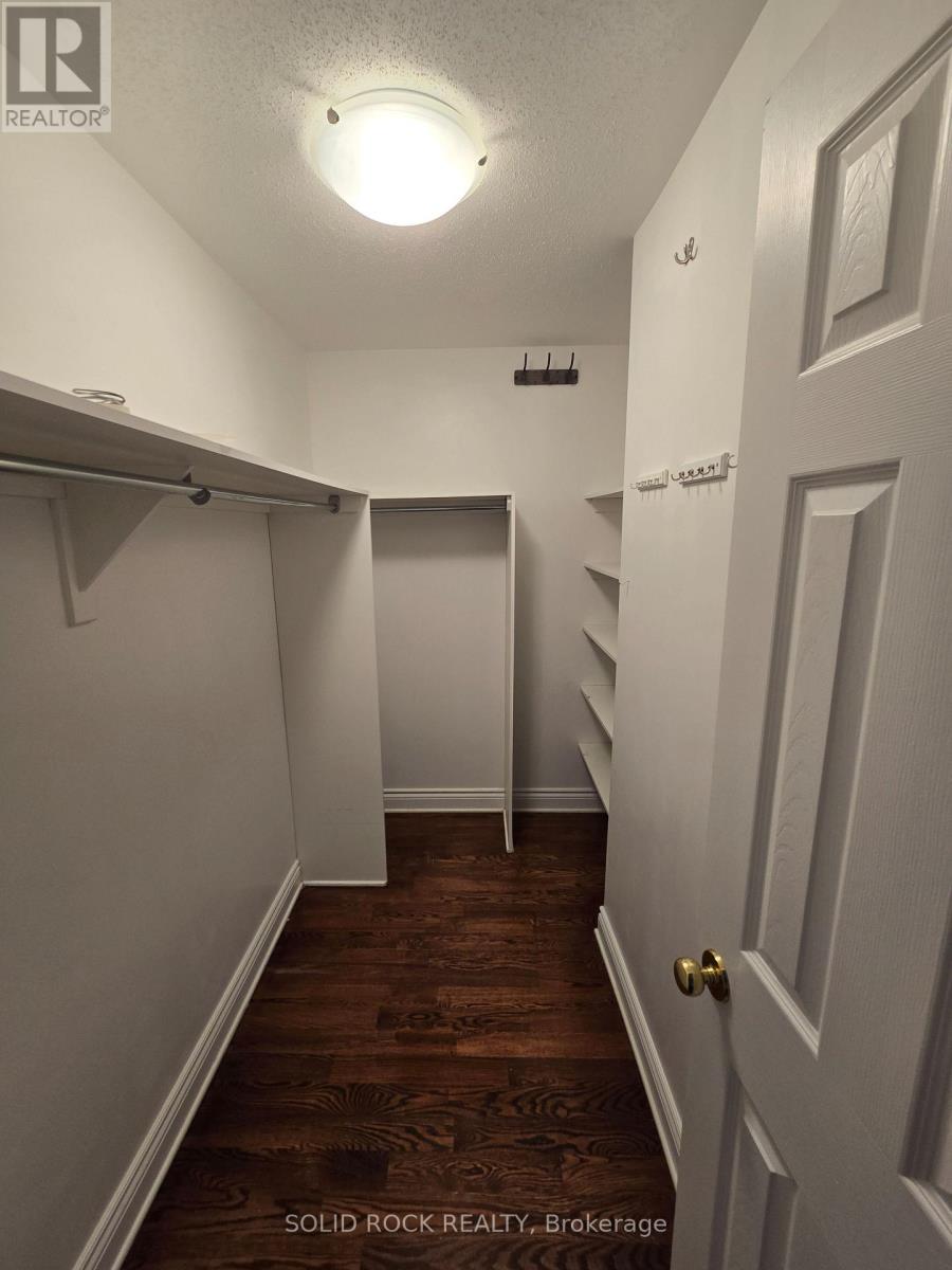 72 Castle Glen Crescent E, Ottawa, Ontario  K2L 4H1 - Photo 21 - X12408069