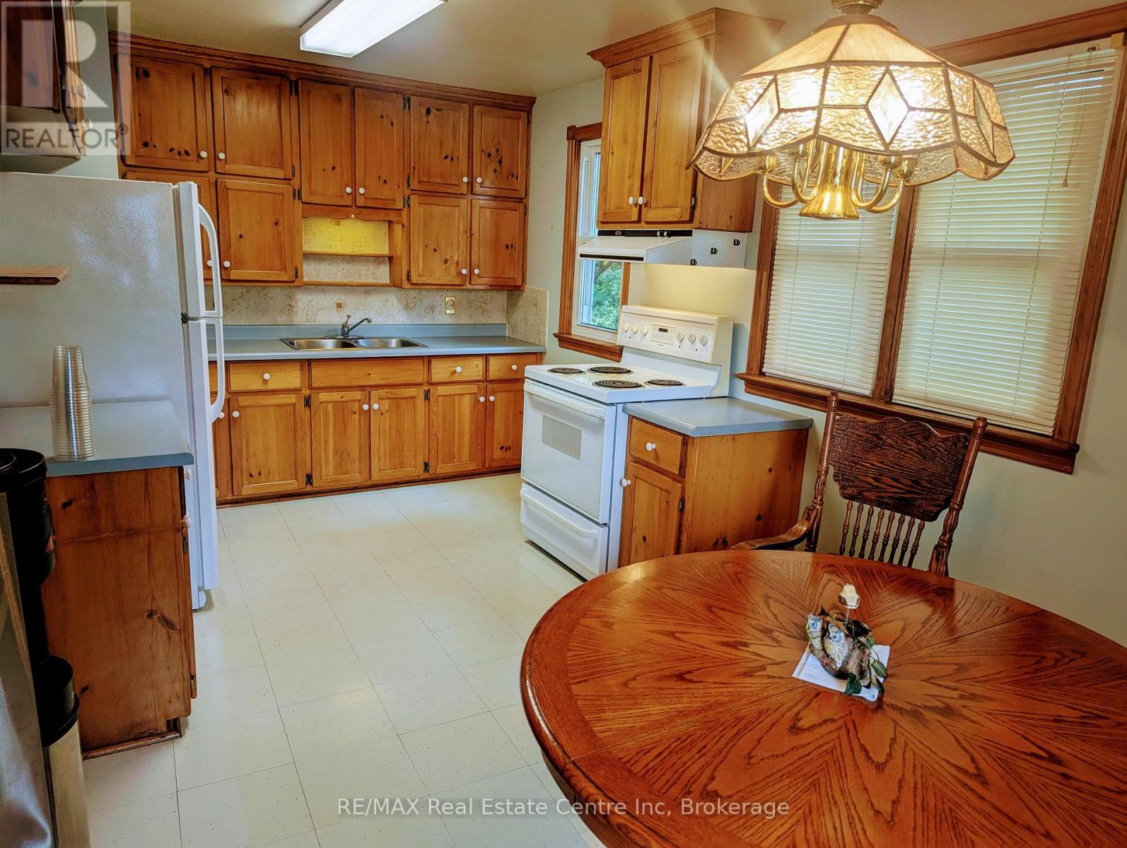 55 Wilson Avenue, Norfolk, Ontario  N4B 1B7 - Photo 13 - X12323299