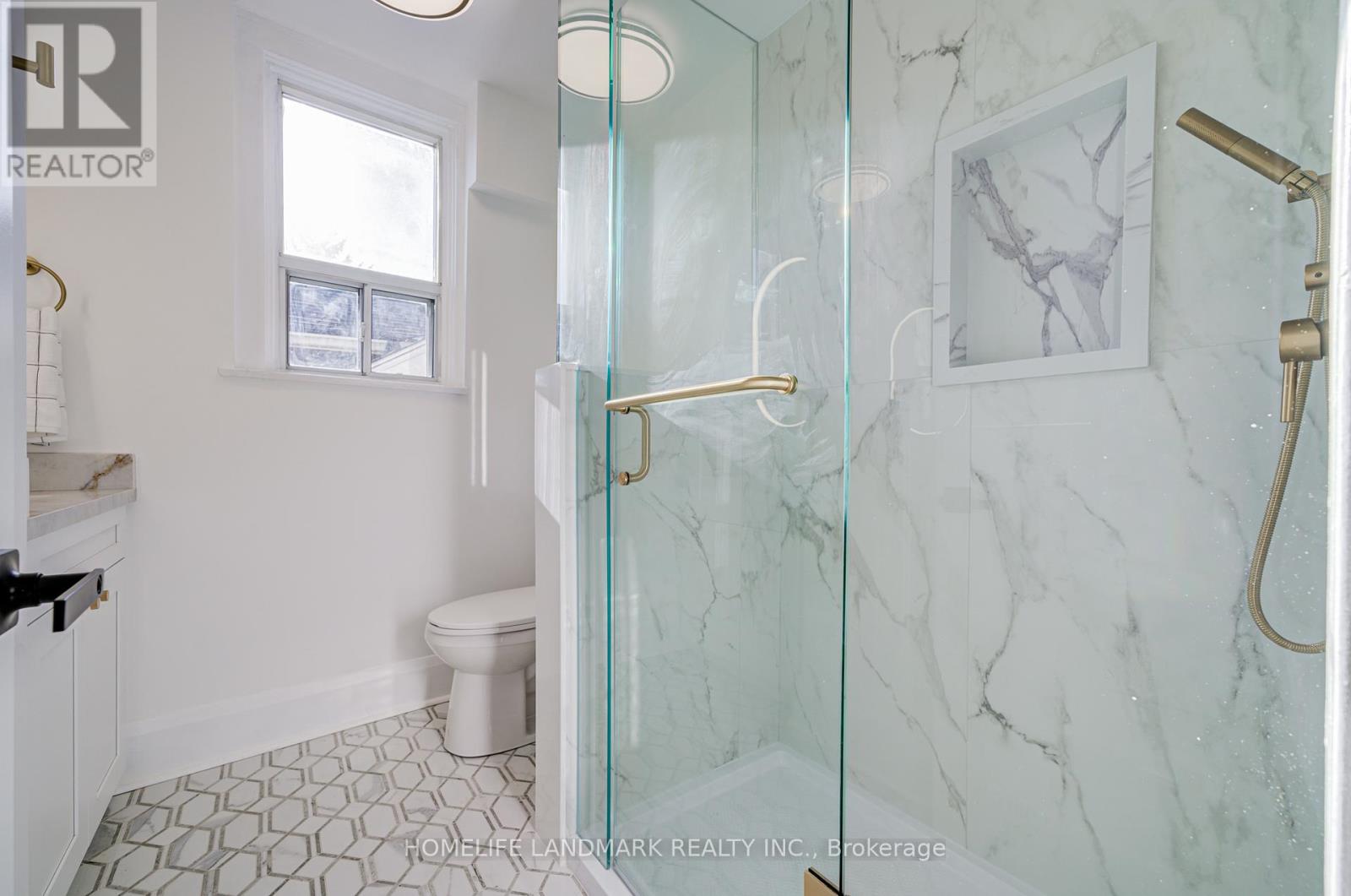 5 Beachview Crescent, Toronto, Ontario  M4E 2L4 - Photo 33 - E12408269