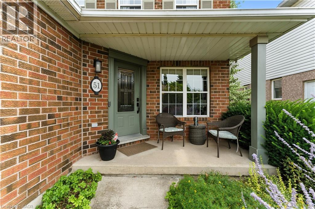 51 Strathroy Crescent, Waterdown, Ontario  L0R 2H5 - Photo 4 - 40772045