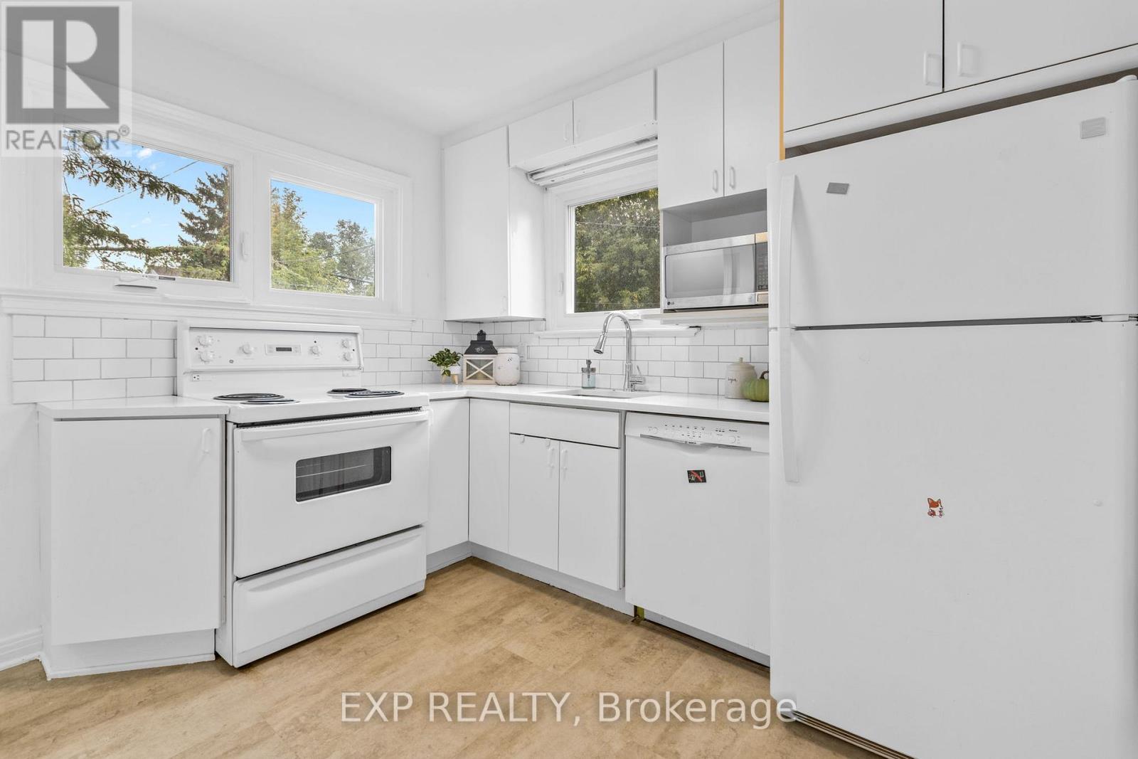 576 Donald Street, Ottawa, Ontario  K1K 1L6 - Photo 11 - X12417443