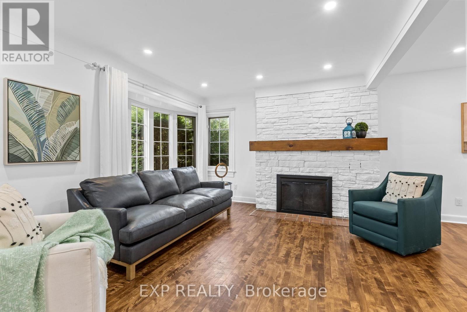 576 Donald Street, Ottawa, Ontario  K1K 1L6 - Photo 5 - X12417443