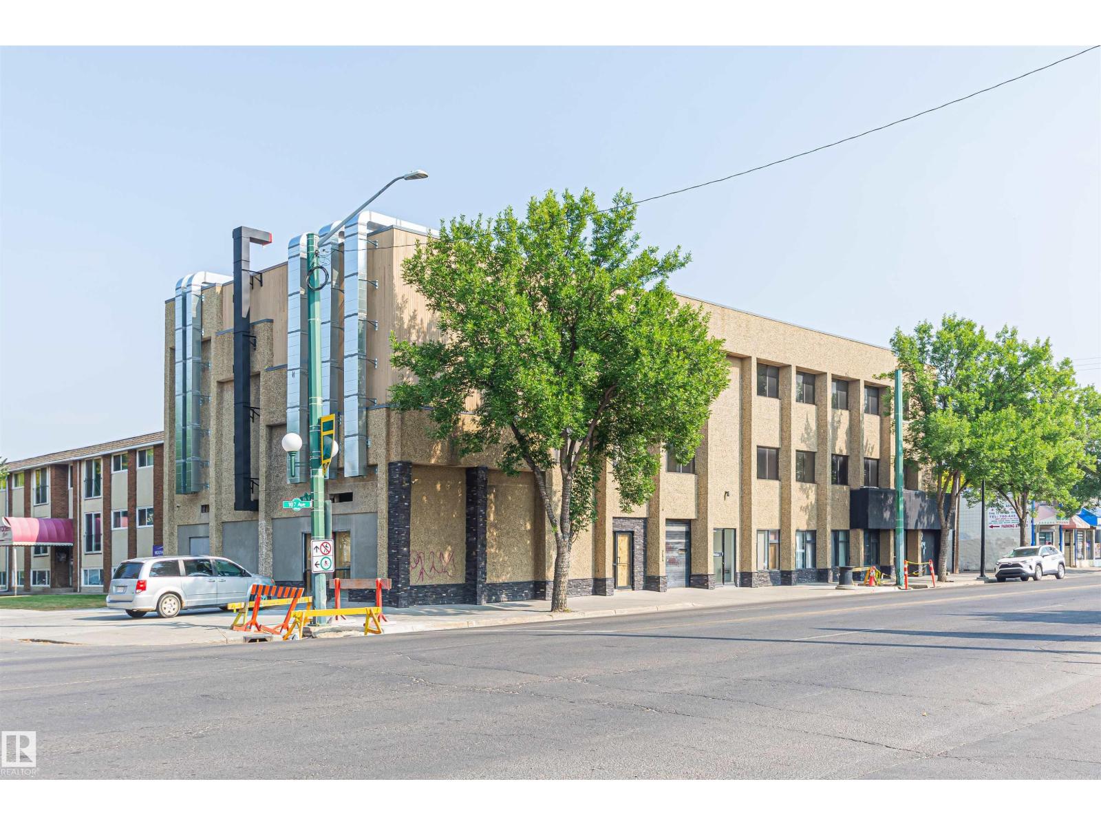 #2nd Floor 10508 107 Av Nw Nw, Edmonton, Alberta  T5H 0W2 - Photo 2 - E4458817