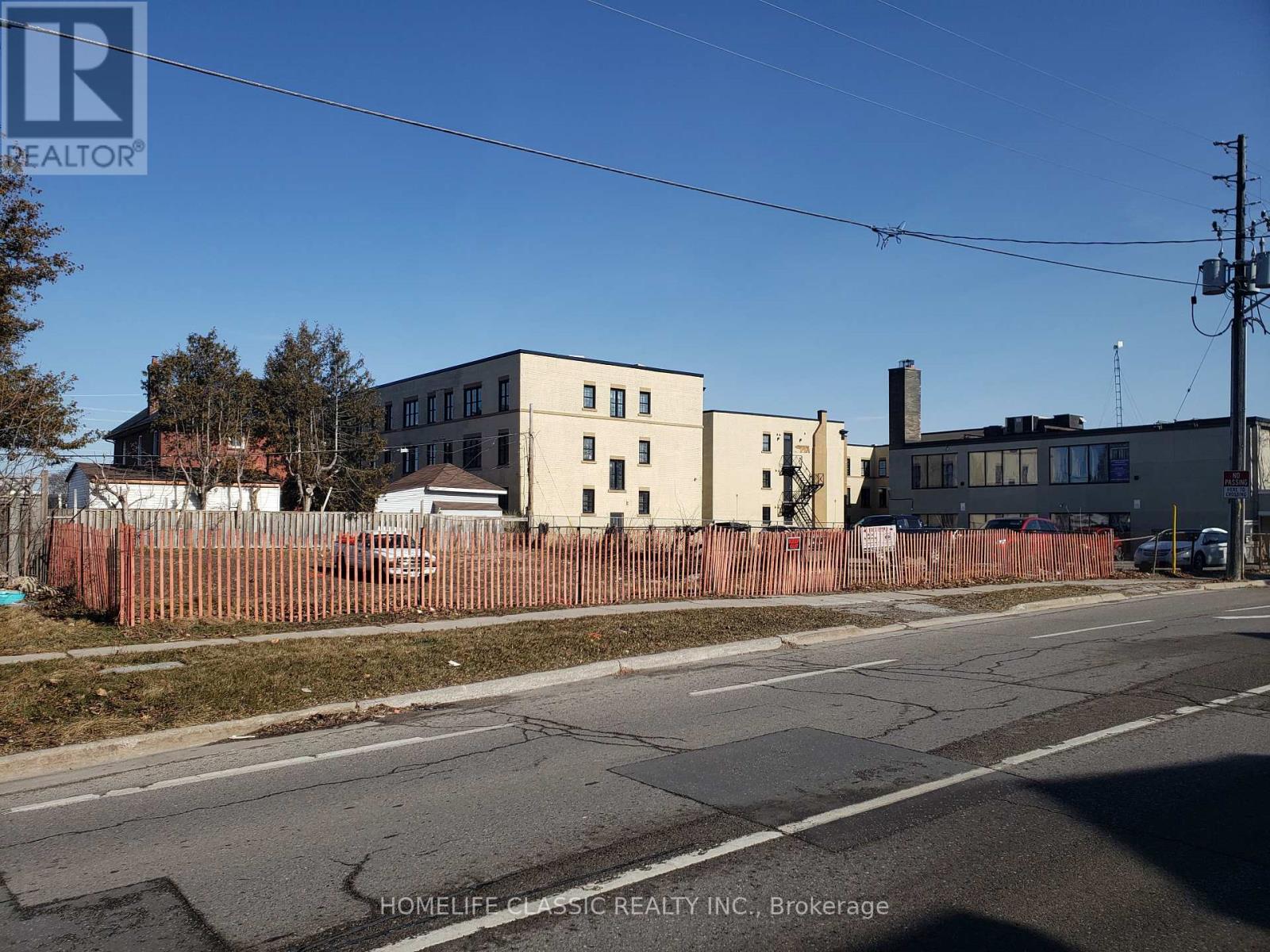 24 Fairbanks Street, Oshawa, Ontario  L1H 2L8 - Photo 5 - E12417450
