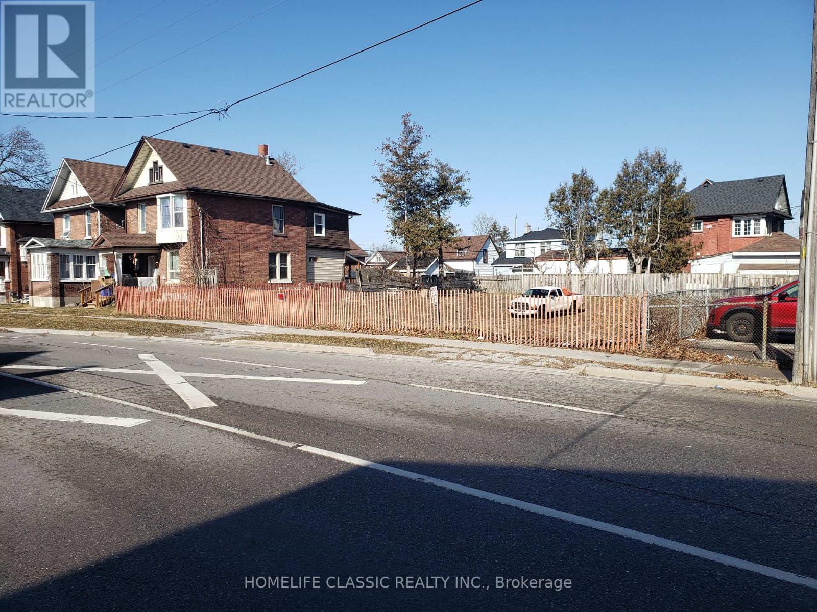 24 Fairbanks Street, Oshawa, Ontario  L1H 2L8 - Photo 6 - E12417450