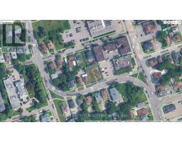 24 FAIRBANKS STREET, Oshawa, Ontario