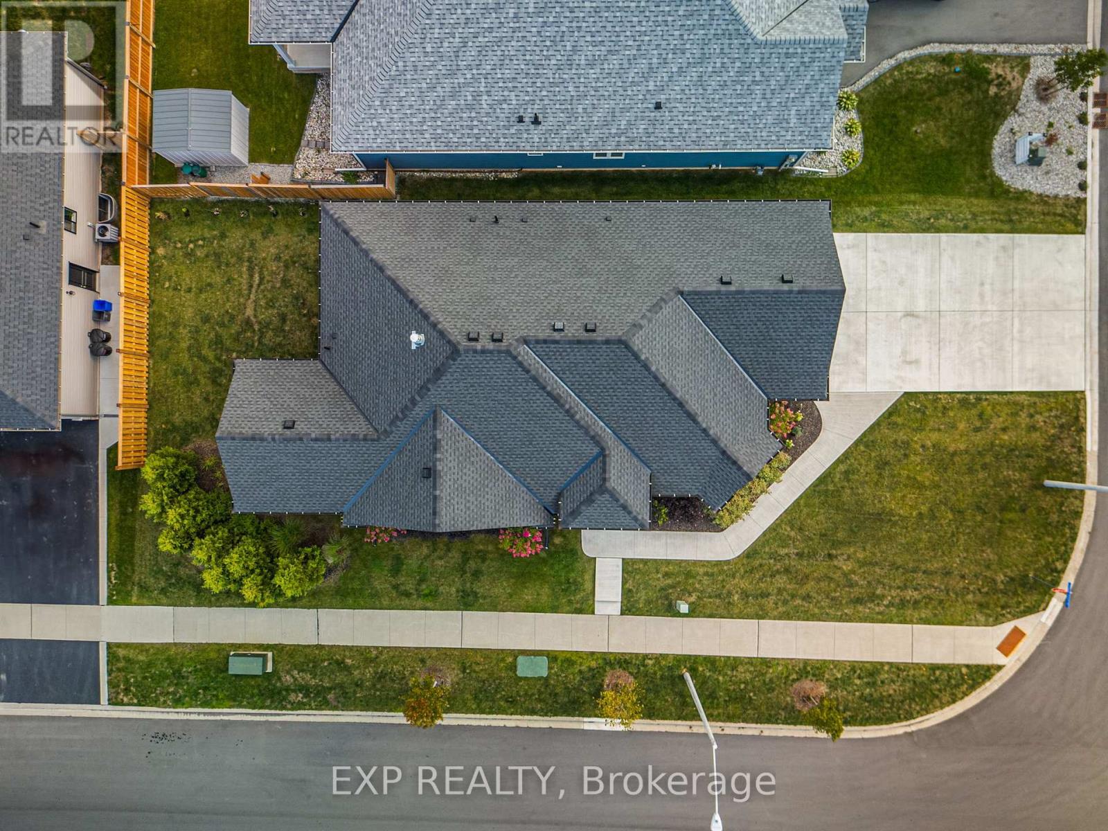 4242 Village Creek Drive, Fort Erie, Ontario  L0S 1S0 - Photo 44 - X12405806