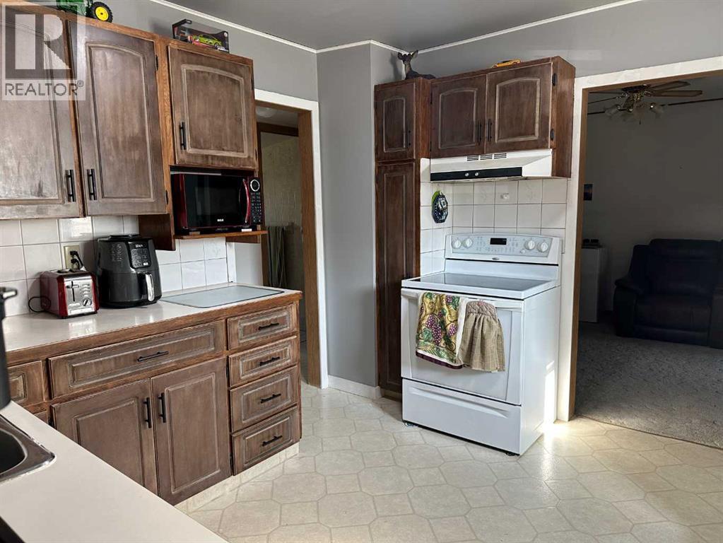 631 6 Street N, Vauxhall, Alberta  T0K 2K0 - Photo 9 - A2258403
