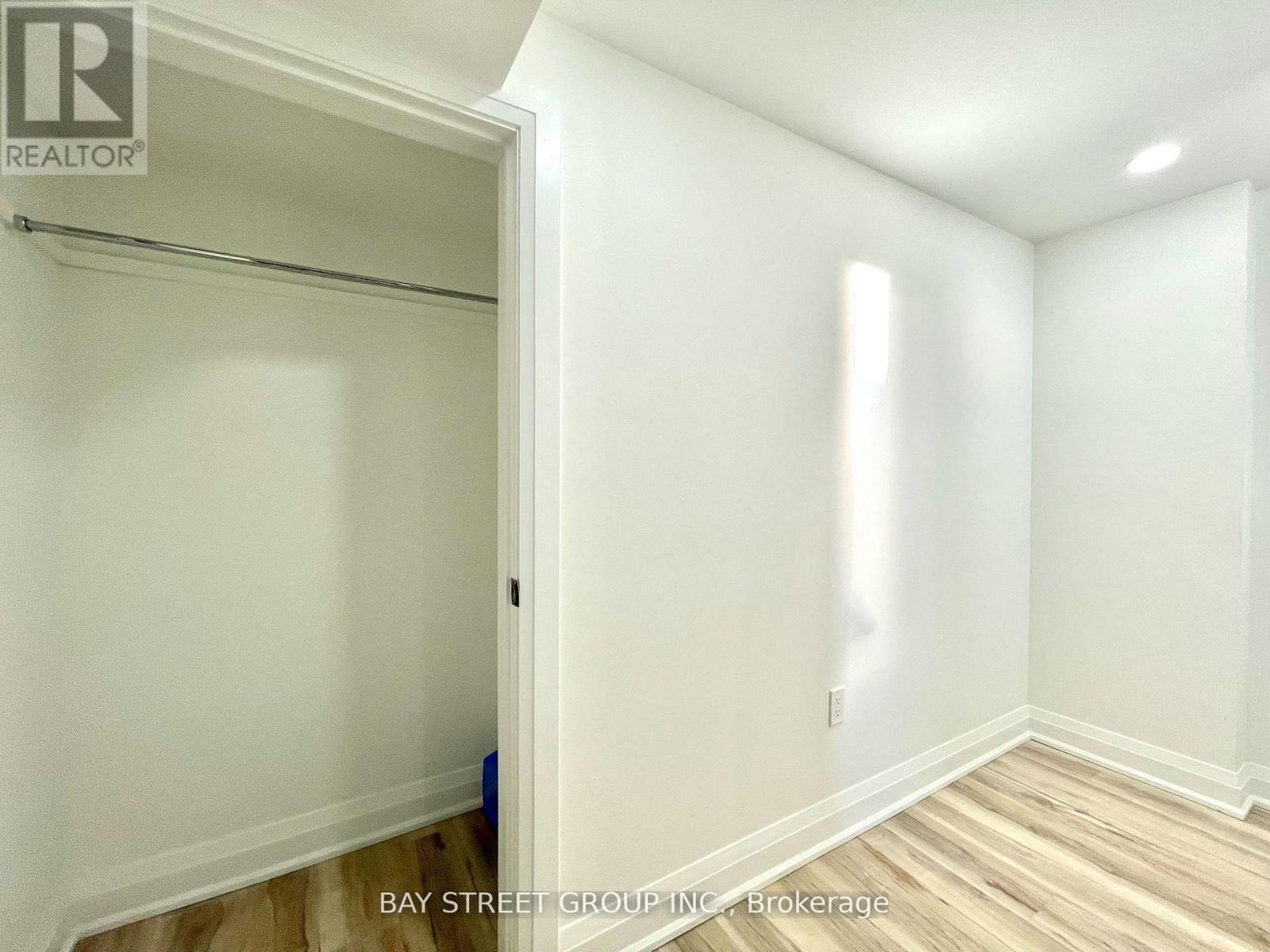 2 - 119 Claymore Crescent, Oshawa, Ontario  L1G 6G3 - Photo 4 - E12417453