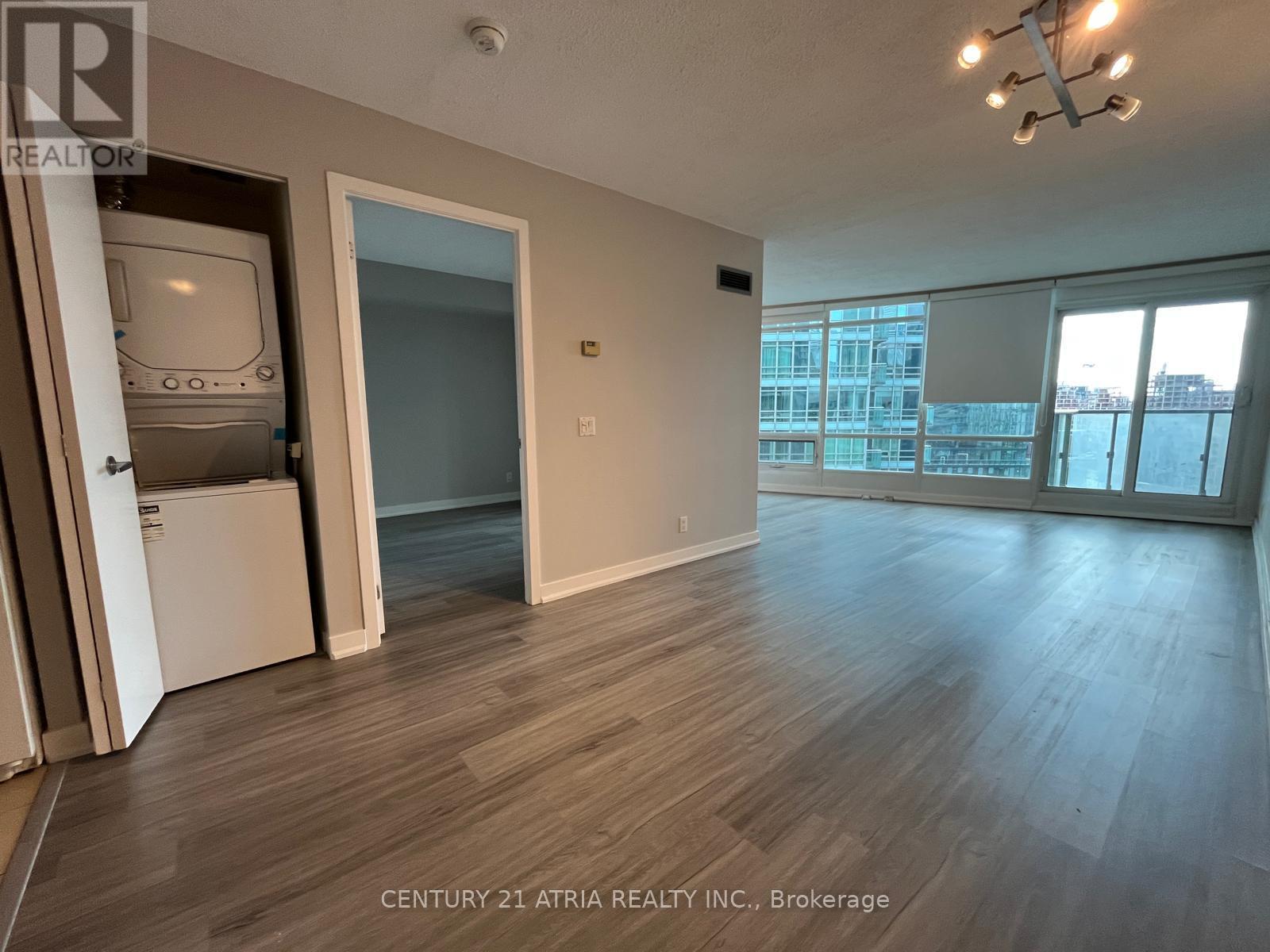 1902 - 373 Front Street W, Toronto (Waterfront Communities), Ontario  M5V 3R7 - Photo 5 - C12413813
