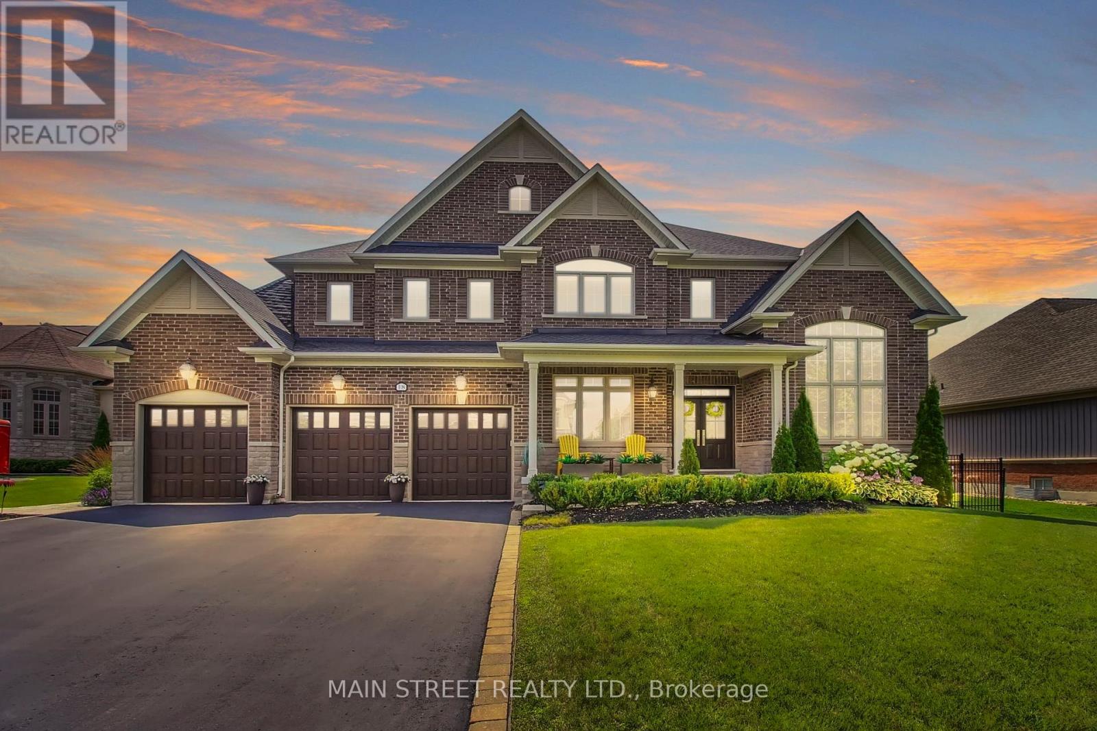 18 COUNTRY CLUB CRESCENT, Uxbridge, Ontario