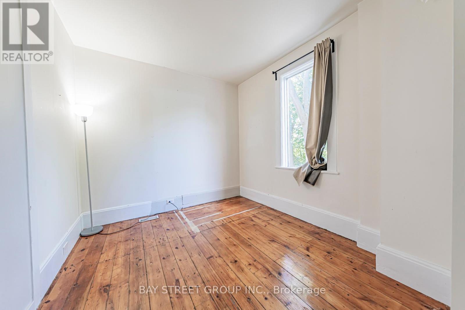 64 Sherbourne Street, Port Hope, Ontario  L1A 1H2 - Photo 7 - X12416797