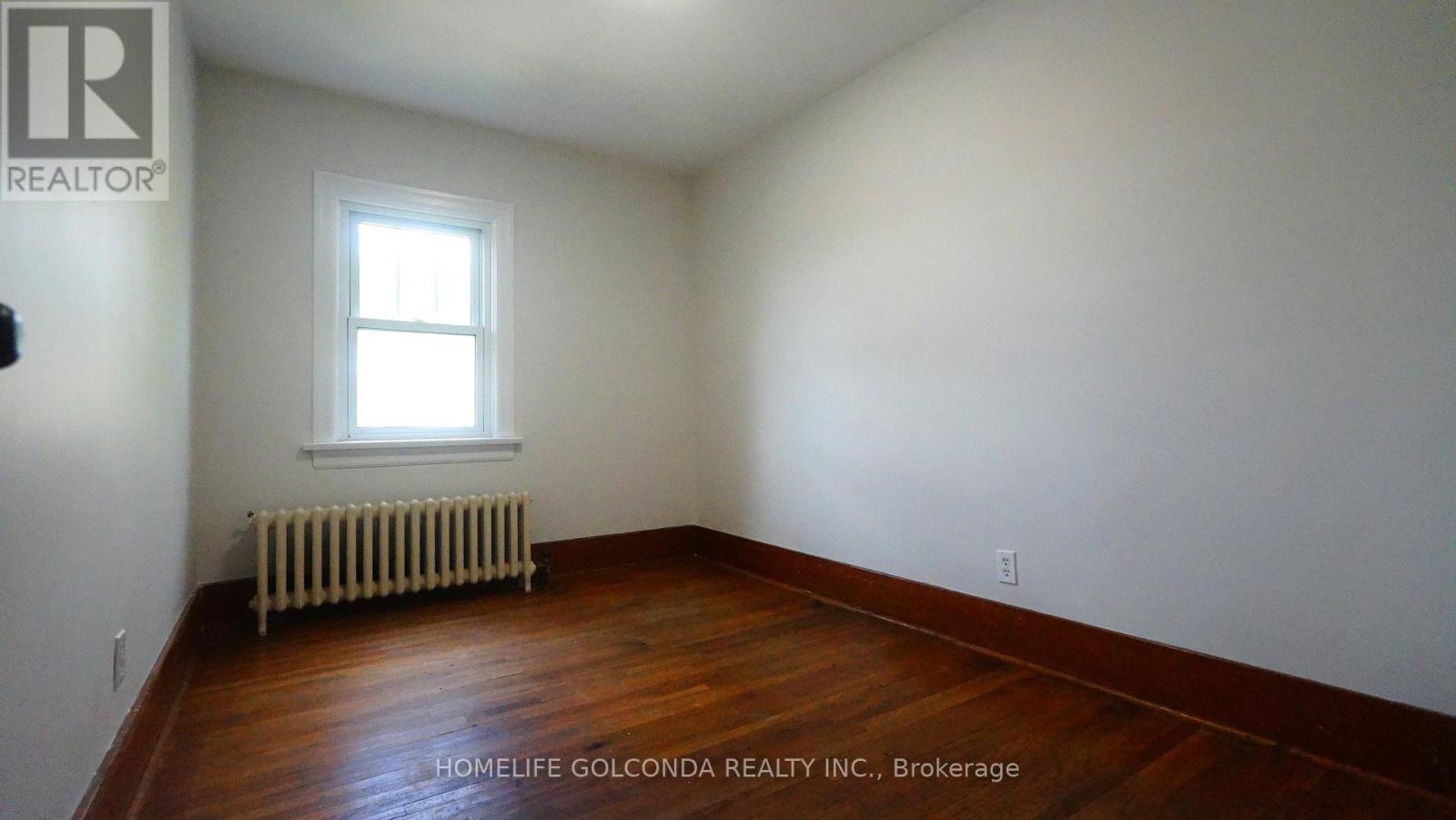 5836 Highland Avenue, Niagara Falls, Ontario  L2G 4X6 - Photo 12 - X12368357