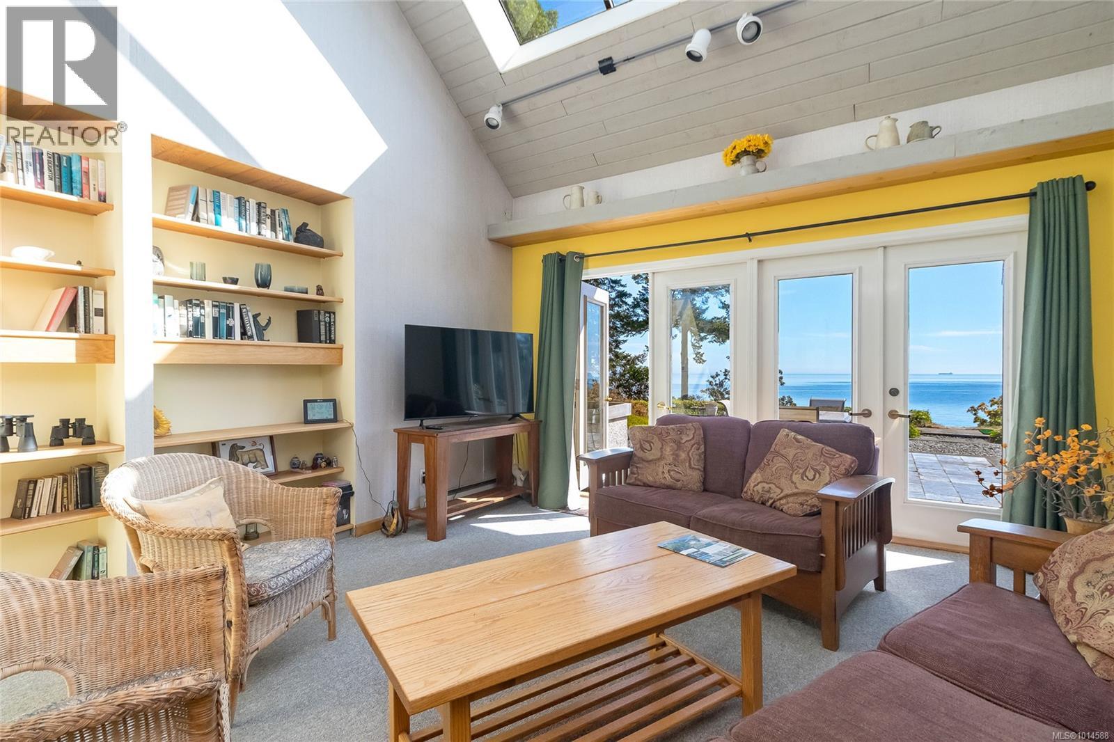 Property at 3633 Park Dr image 1
