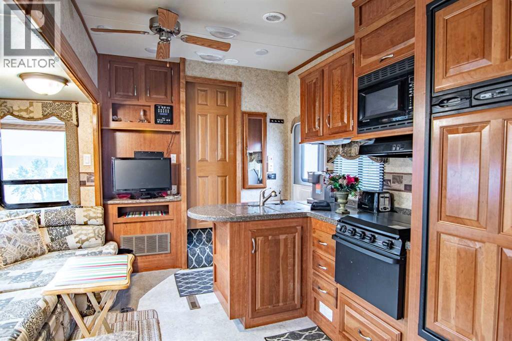 24, 25054 South Pine Lake Road, Rural Red Deer County, Alberta  T0M 1S0 - Photo 39 - A2229405