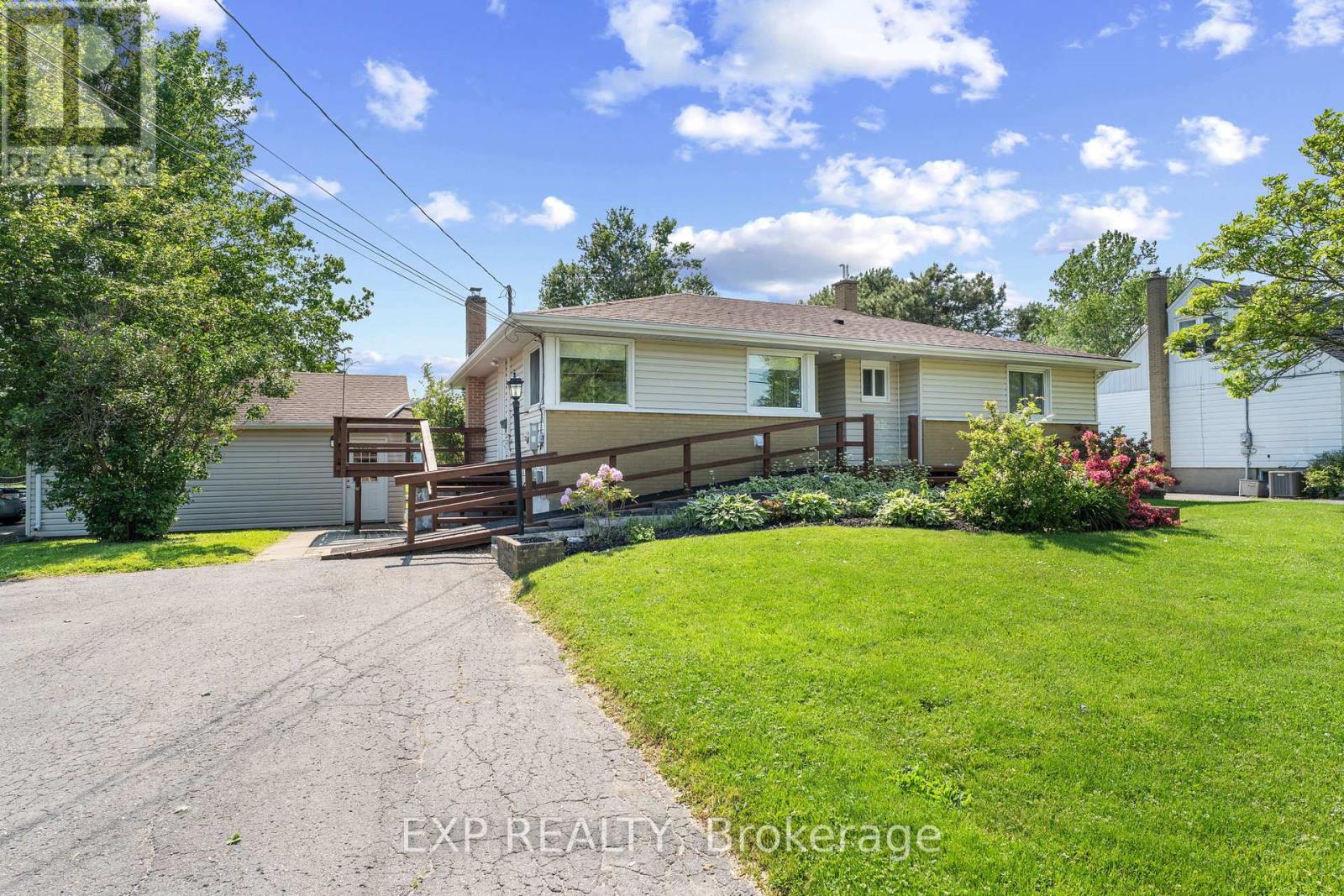 Property at 450 CORONATION BOULEVARD image 1