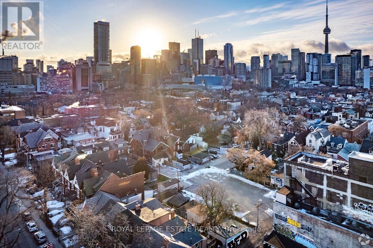 75 CECIL STREET, Toronto, Ontario