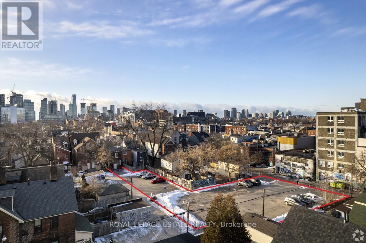 75 Cecil Street, Toronto, Ontario  M5T 1N5 - Photo 2 - C12417469