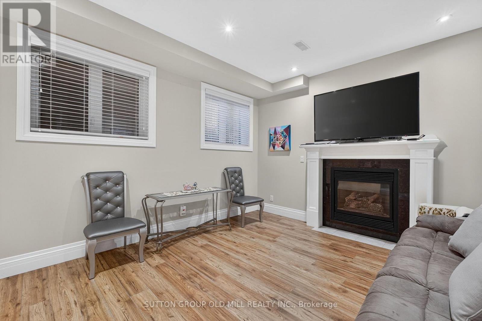 7 Cousins Drive, Aurora, Ontario  L4G 1B2 - Photo 33 - N12417468