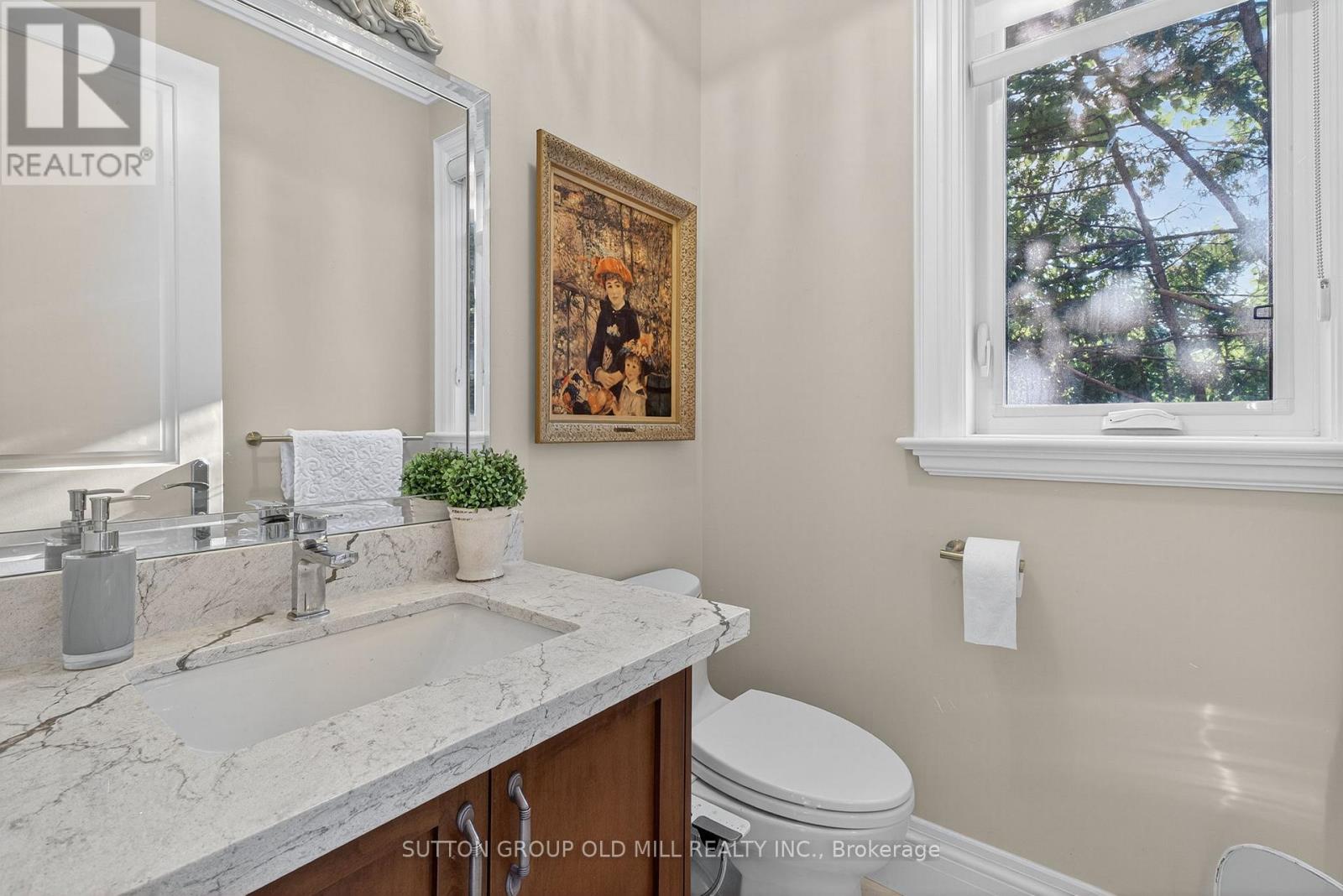 7 Cousins Drive, Aurora, Ontario  L4G 1B2 - Photo 7 - N12417468
