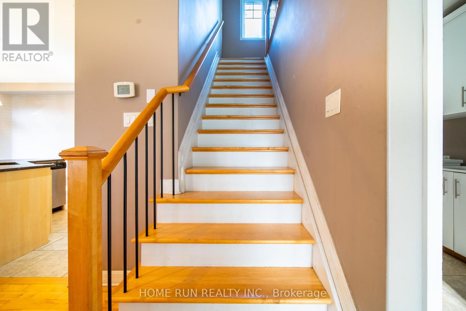 46 St Helen's Place, Ottawa, Ontario  K2G 2P1 - Photo 11 - X12417482