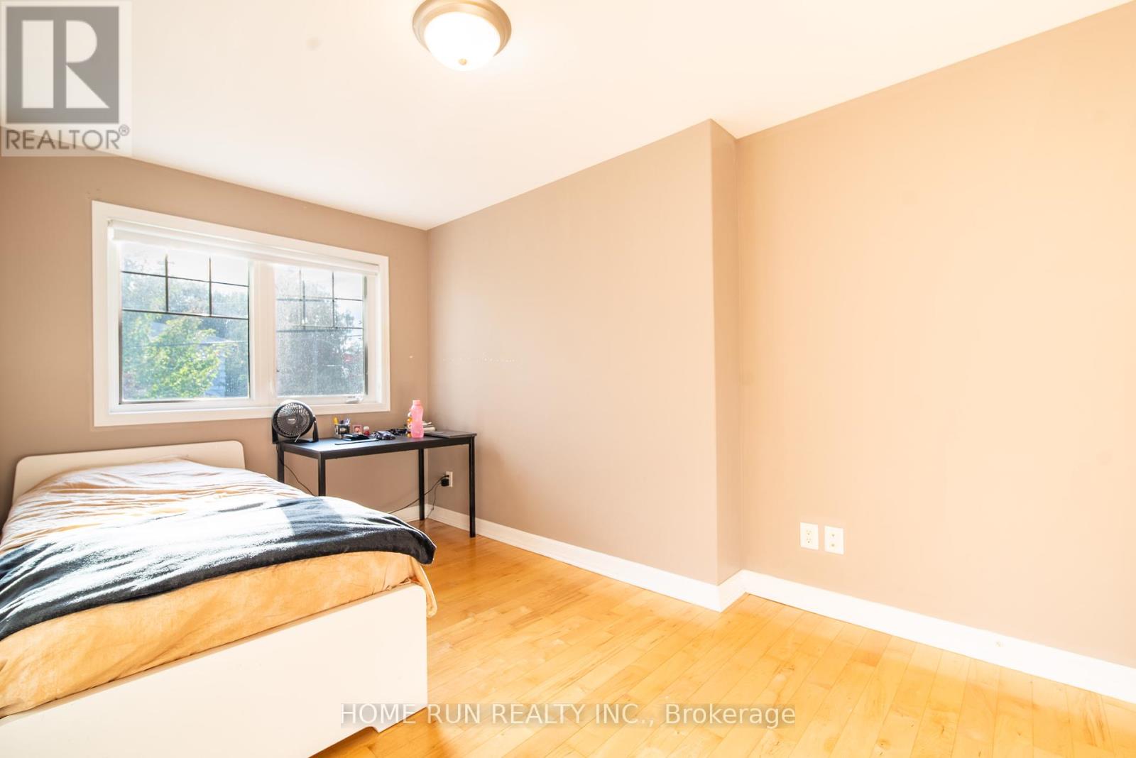 46 St Helen's Place, Ottawa, Ontario  K2G 2P1 - Photo 18 - X12417482