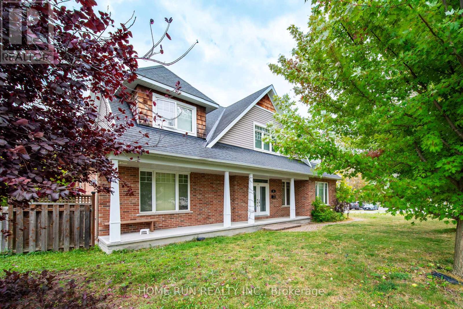 46 St Helen's Place, Ottawa, Ontario  K2G 2P1 - Photo 2 - X12417482