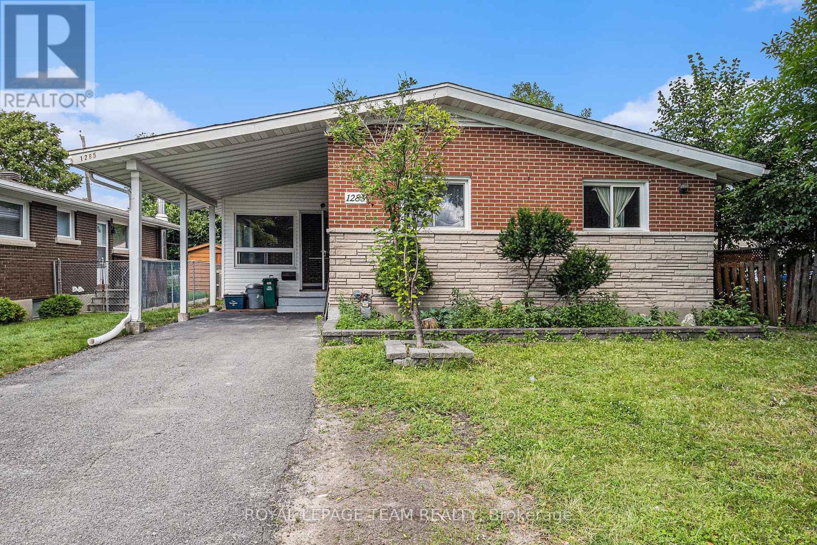 1285 Fellows Road, Ottawa, Ontario  K2C 2V8 - Photo 2 - X12417486
