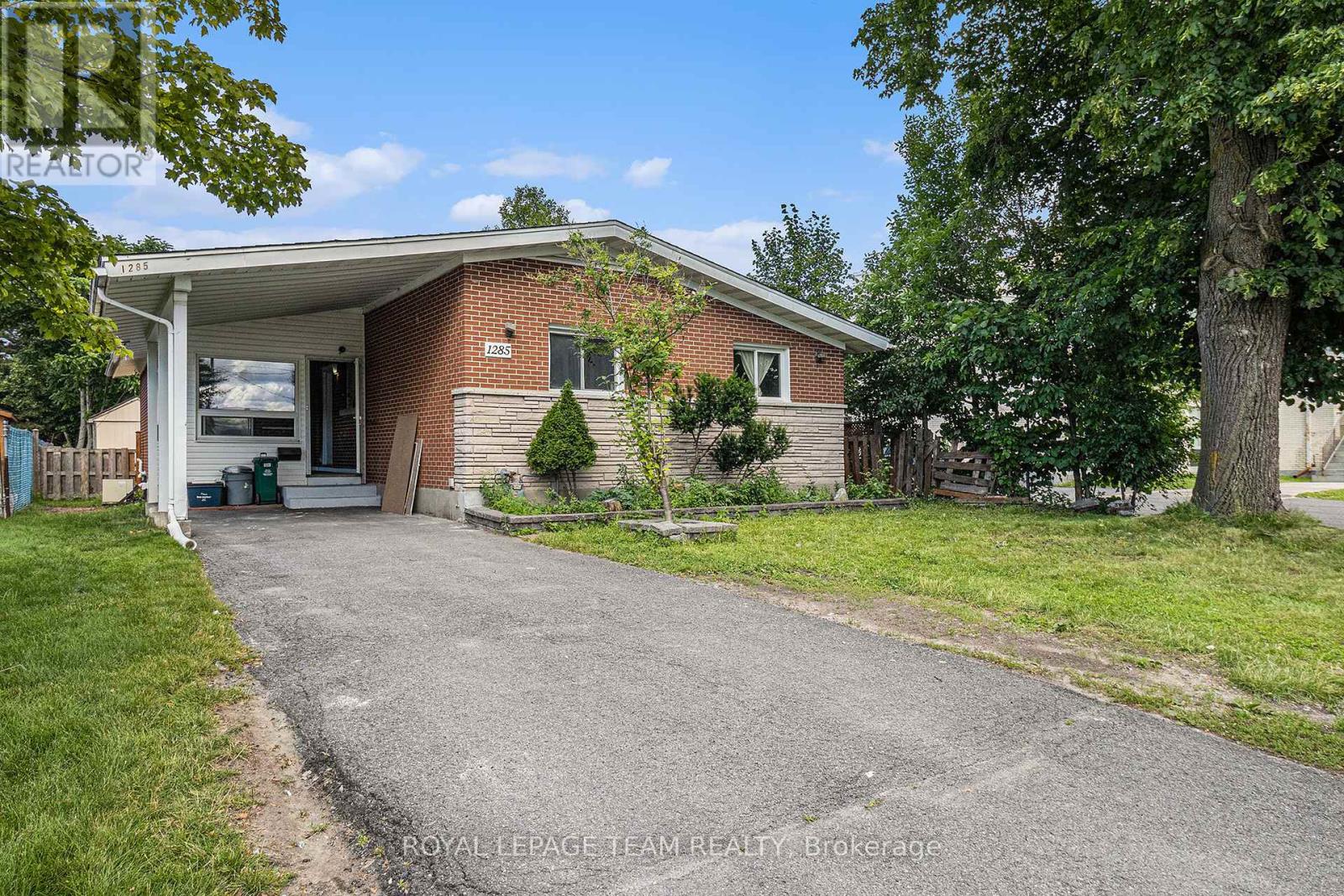 1285 Fellows Road, Ottawa, Ontario  K2C 2V8 - Photo 3 - X12417486