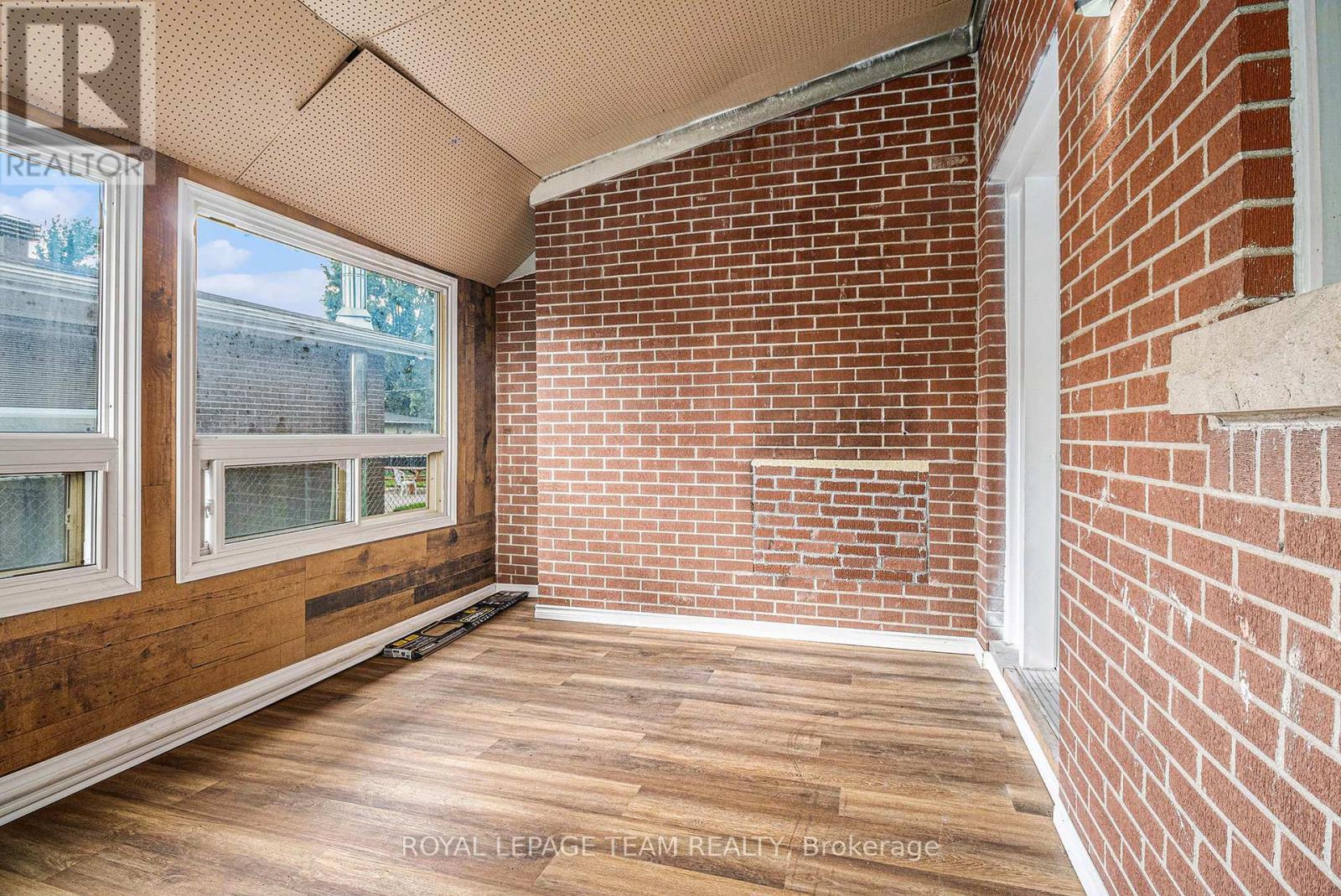 1285 Fellows Road, Ottawa, Ontario  K2C 2V8 - Photo 5 - X12417486